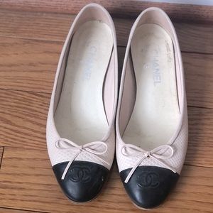 Chanel Beige and Black Ballerina flats